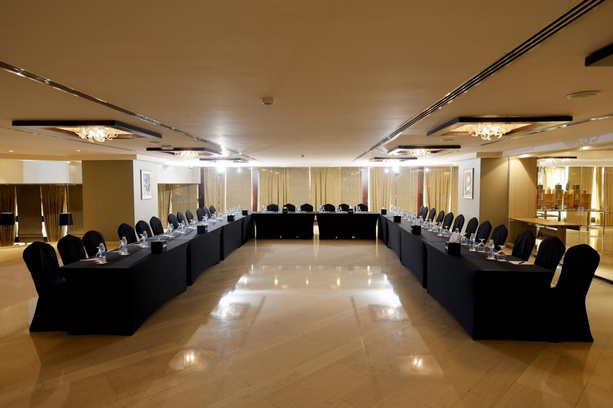 Babylon Rotana Hotel Багдад Экстерьер фото